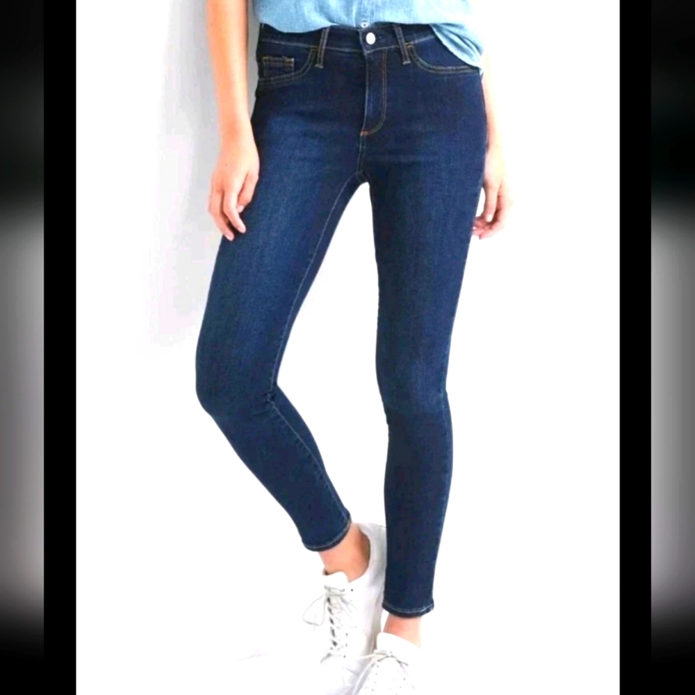 GAP 1969 "EASY LEGGING" Mid Rise Clean Rinse Indigo HTF Summer '17 Jean 14R/ 32R